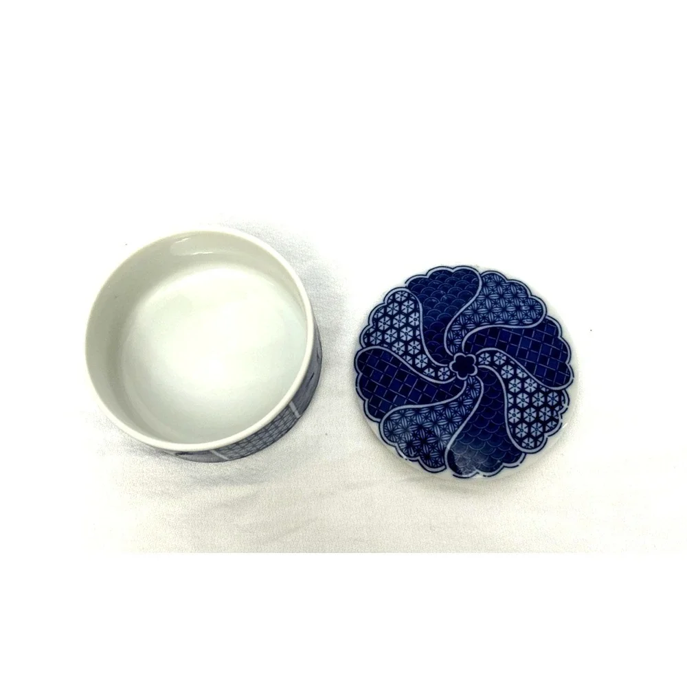 Vtg Takahashi San Francisco Blue White Round Porcelain Lidded Box Trinket Dish